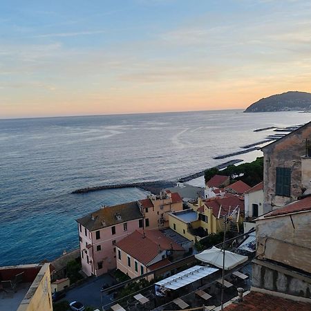 Appartamento Vista Mare ألبينغا المظهر الخارجي الصورة