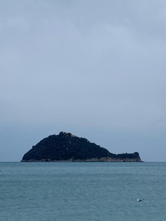 Appartamento Vista Mare ألبينغا المظهر الخارجي الصورة