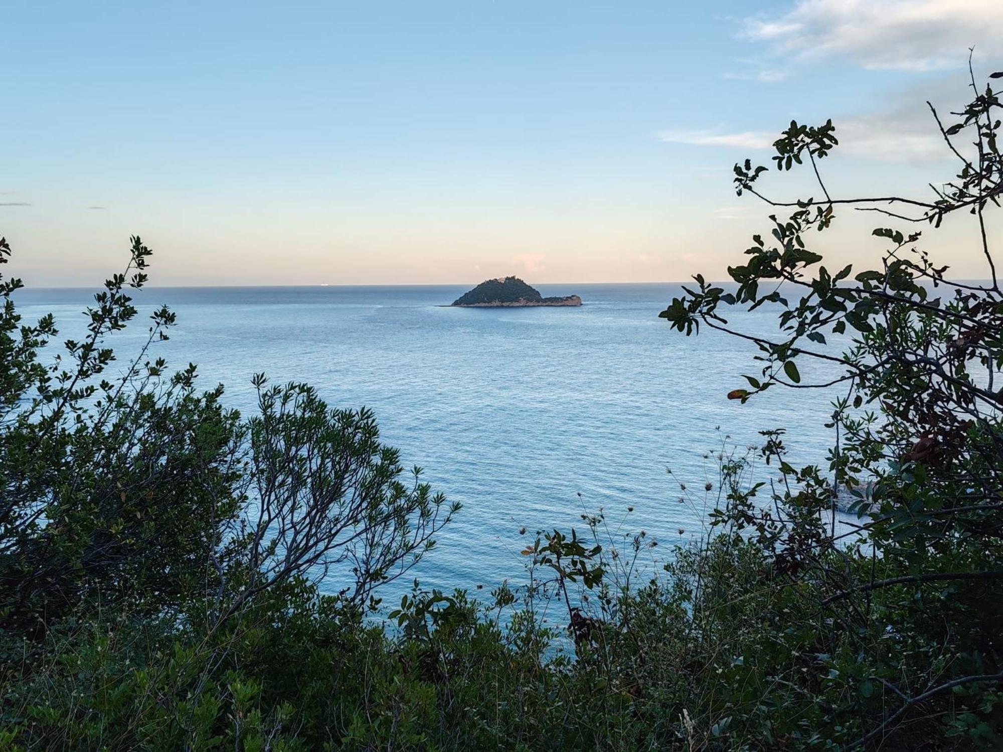 Appartamento Vista Mare ألبينغا المظهر الخارجي الصورة