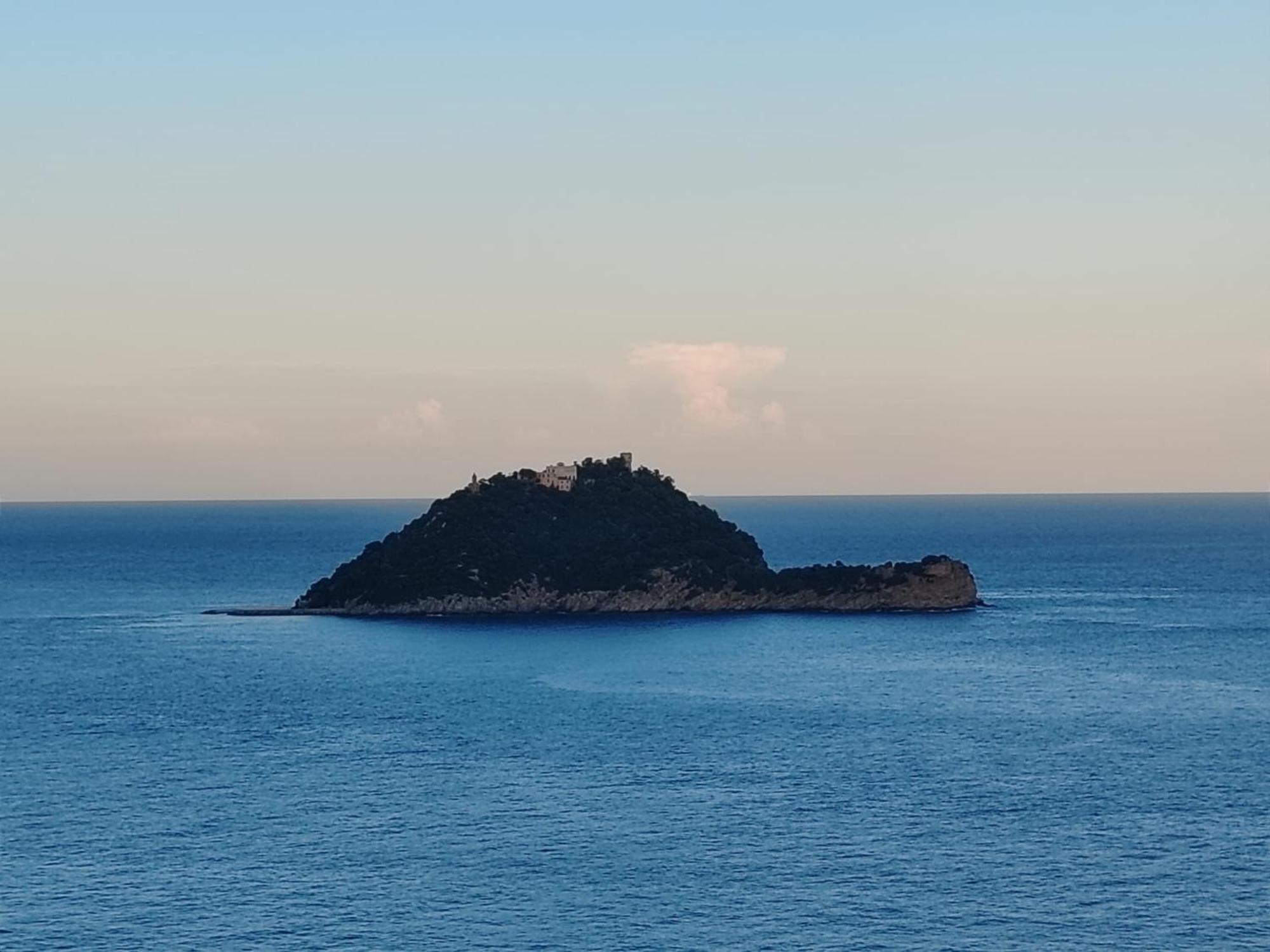 Appartamento Vista Mare ألبينغا المظهر الخارجي الصورة