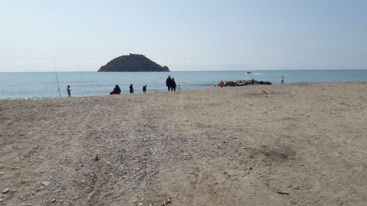 Appartamento Vista Mare ألبينغا المظهر الخارجي الصورة