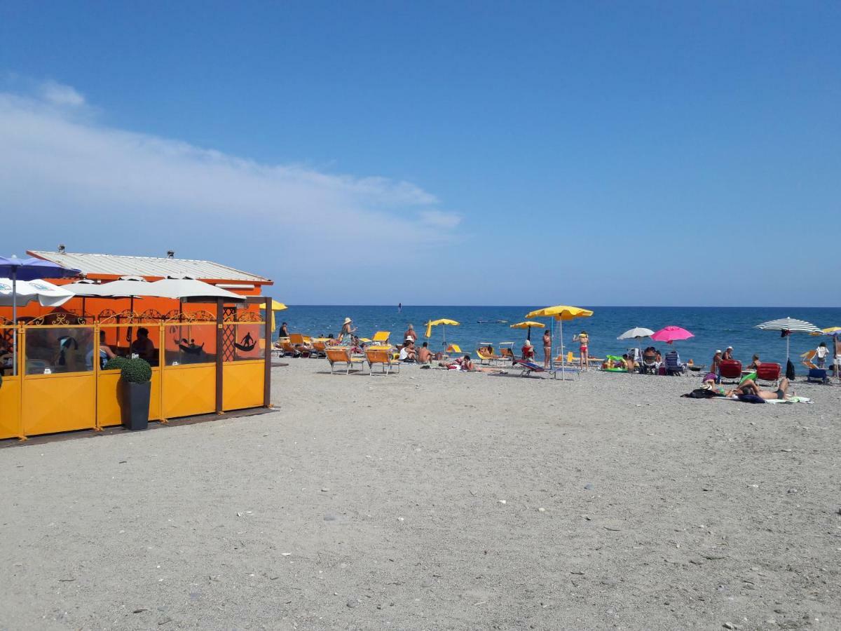 Appartamento Vista Mare ألبينغا المظهر الخارجي الصورة