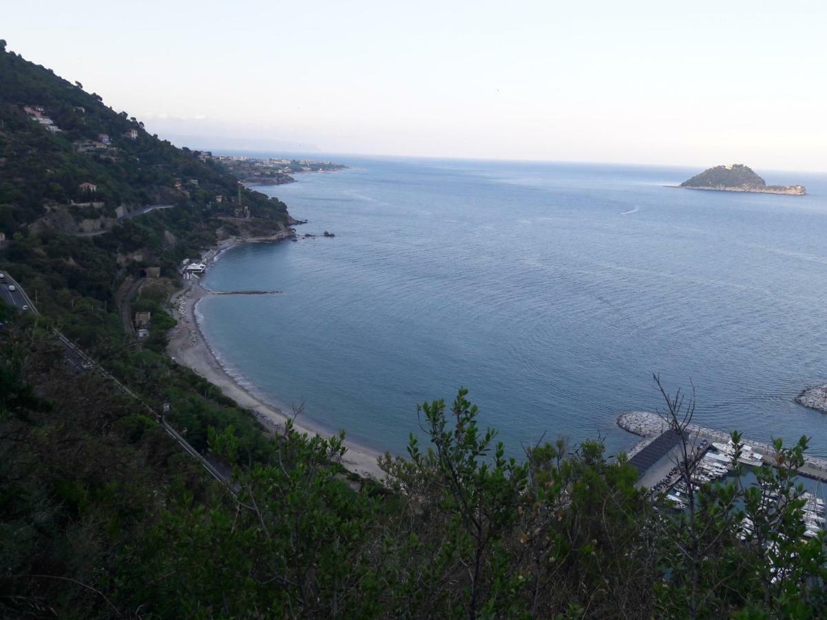 Appartamento Vista Mare ألبينغا المظهر الخارجي الصورة
