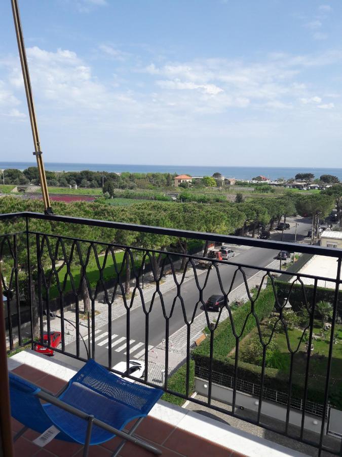 Appartamento Vista Mare ألبينغا المظهر الخارجي الصورة